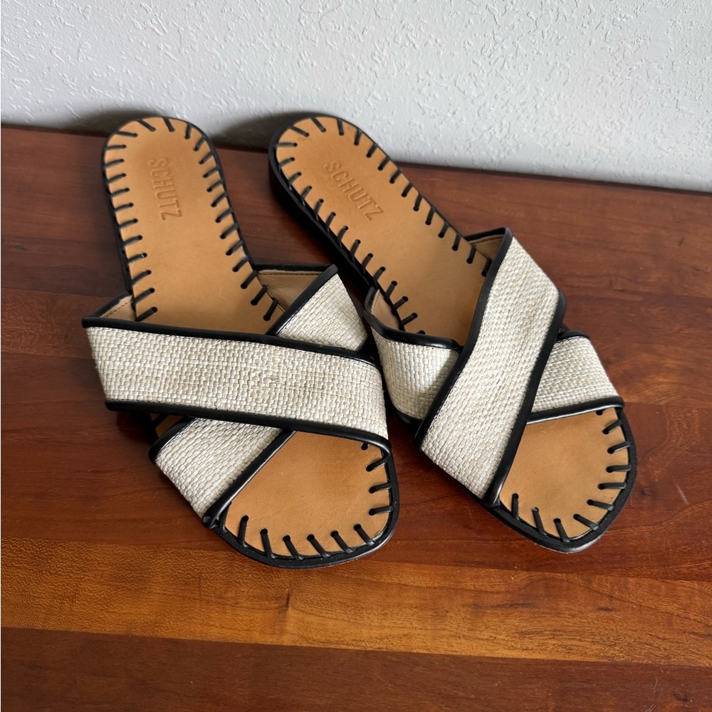 Schutz Nude Straw Alita Crisscross Slip On Flat Sandals Womens 8.5B Summer